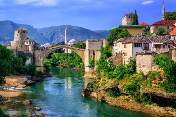 Kosovalı Büyük Balkanlar Turu AJet ile Extra Turlar ve Akşam Yemekleri Dahil