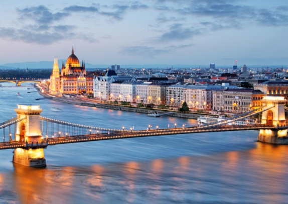 Orta Avrupa Turu AJet Havayolları ile Sabiha Gökçen Hareketli