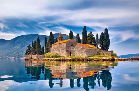 GAZİANTEP HAREKETLİ DİREKT UÇUŞ İLE / Büyük Balkan Turu 6 Ülke-Akşam Yemekleri Dahil-Air Albania Havayolları